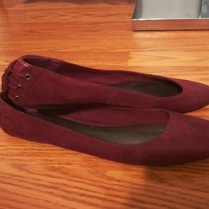Maroon flats